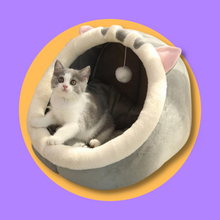Load image into Gallery viewer, Plush Enclosed Egg-Shaped Cat Bed
